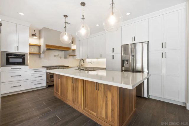 7352 Via Cresta, San Diego, CA 92129