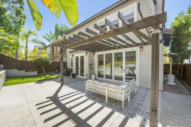 7352 Via Cresta, San Diego, CA 92129