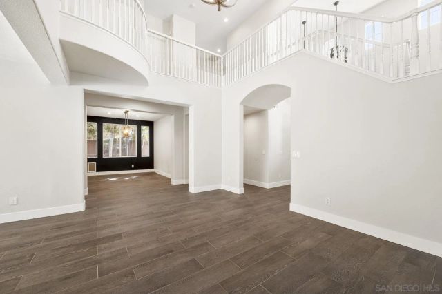 7352 Via Cresta, San Diego, CA 92129