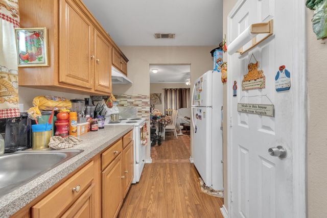914 Armstrong Road, Seagoville, TX 75159