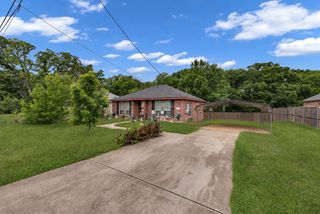 914 Armstrong Road, Seagoville, TX 75159