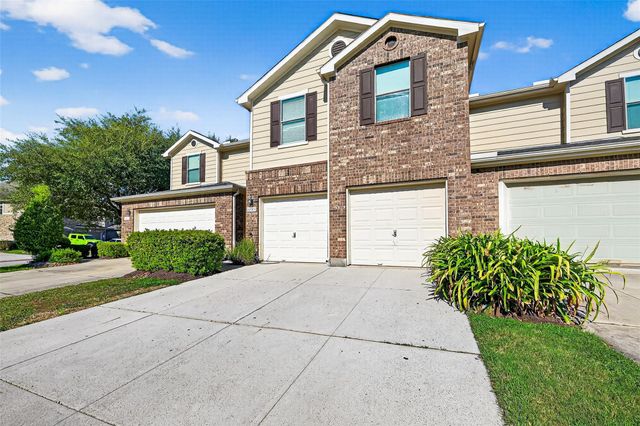 16005 Summerville Lake Drive, Tomball, TX 77377