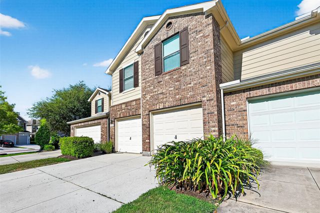 16005 Summerville Lake Drive, Tomball, TX 77377