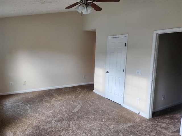 1736 Redan E, Lithonia, GA 30058