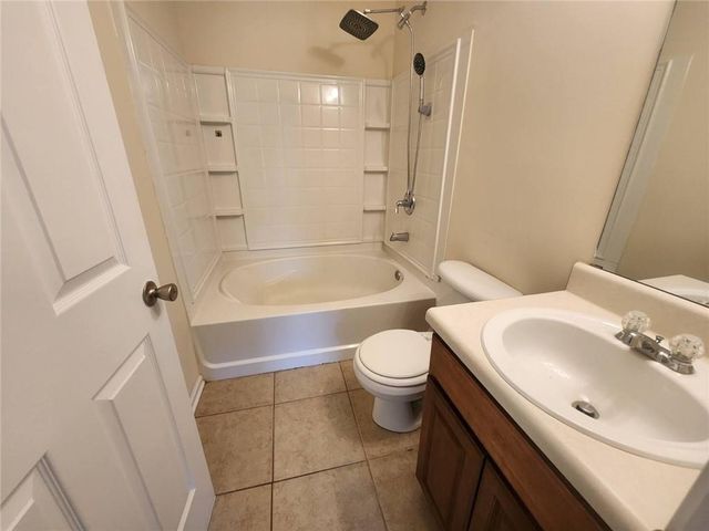 1736 Redan E, Lithonia, GA 30058