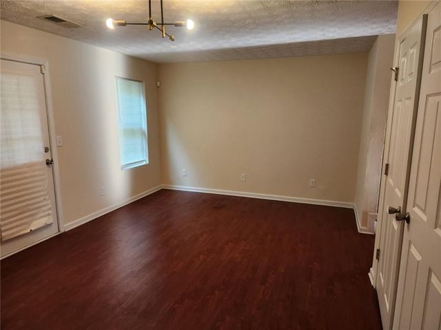 1736 Redan E, Lithonia, GA 30058
