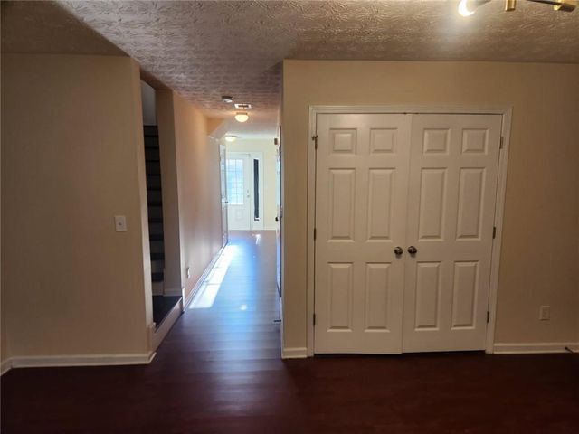 1736 Redan E, Lithonia, GA 30058