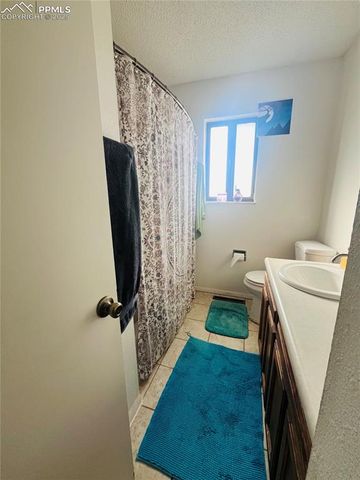 5916 Wolf Creek Place, Colorado Springs, CO 80918