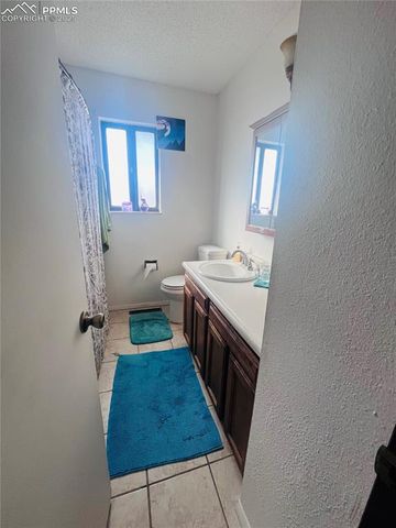 5916 Wolf Creek Place, Colorado Springs, CO 80918