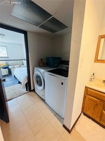 5916 Wolf Creek Place, Colorado Springs, CO 80918