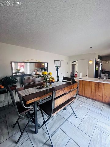 5916 Wolf Creek Place, Colorado Springs, CO 80918