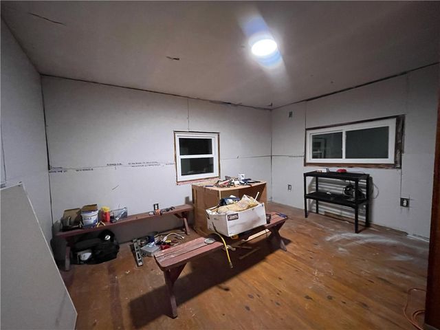 1007 S S Center Ave, Somerset Twp, PA 15501