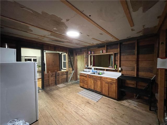 1007 S S Center Ave, Somerset Twp, PA 15501