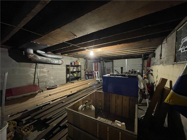 1007 S S Center Ave, Somerset Twp, PA 15501