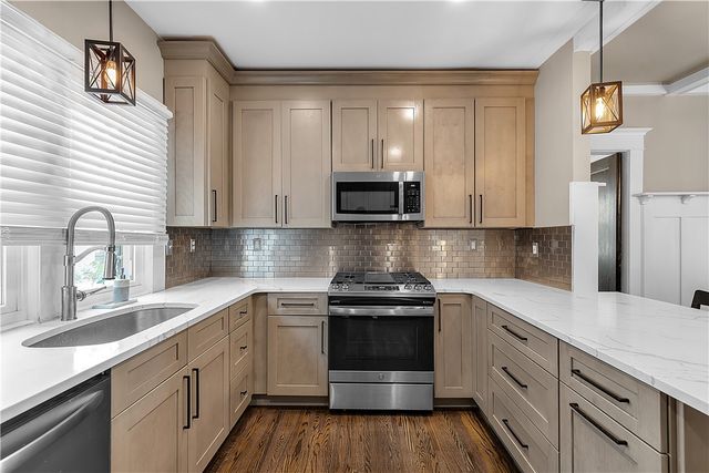 127 University Avenue, Buffalo, NY 14214