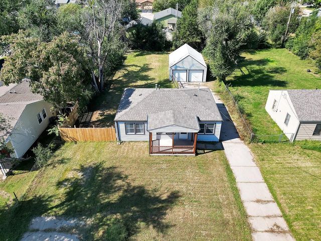 757 N Dougherty Ave, Wichita, KS 67212