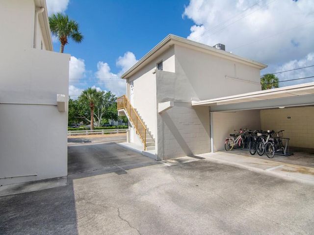 2333 Indian River Boulevard 506, Vero Beach, FL 32960