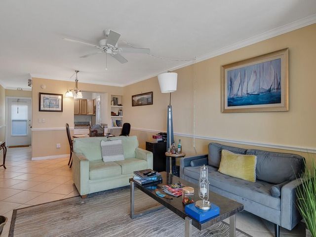 2333 Indian River Boulevard 506, Vero Beach, FL 32960