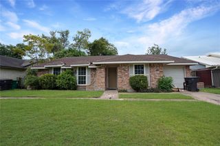 11075 Spottswood Drive, Houston, TX 77016