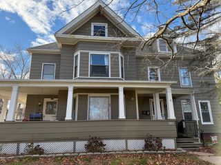 2027-2029 Northampton St, Holyoke, MA 01040