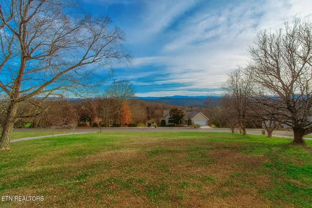 3929 Settlers Tr, Kodak, TN 37764