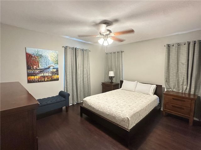 2837 Santa Fe St, Corpus Christi, TX 78404