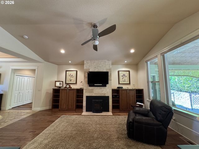 120 MAPLE RIDGE Rd, Woodland, WA 98674