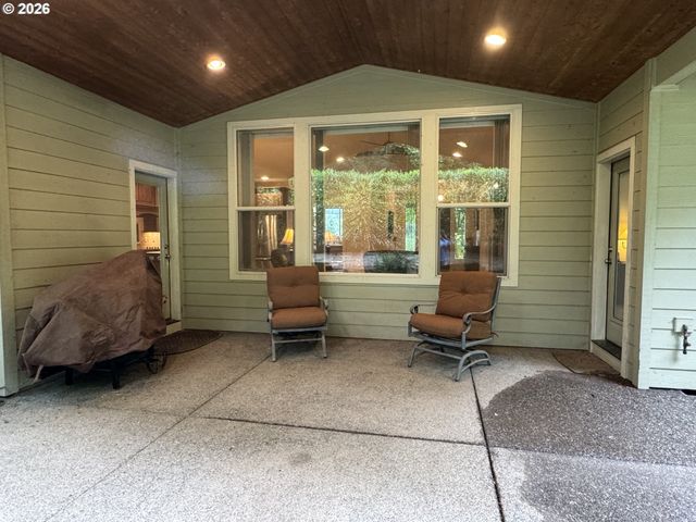 120 MAPLE RIDGE Rd, Woodland, WA 98674