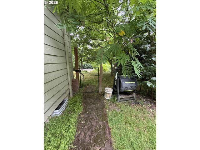 120 MAPLE RIDGE Rd, Woodland, WA 98674