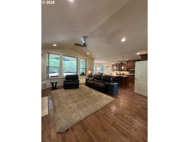 120 MAPLE RIDGE Rd, Woodland, WA 98674