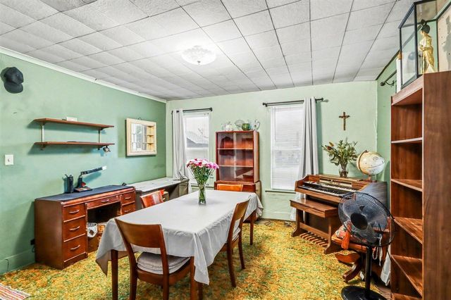 3011 Riverview Drive, Kalamazoo, MI 49004