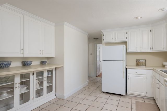 111 Lewis Rd, Yarmouth, MA 02673