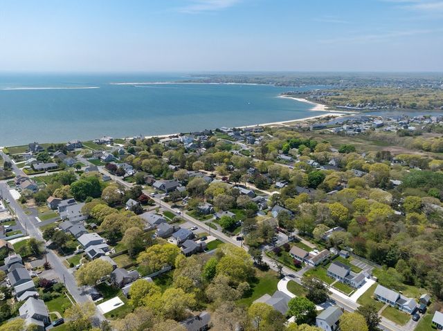 111 Lewis Rd, Yarmouth, MA 02673