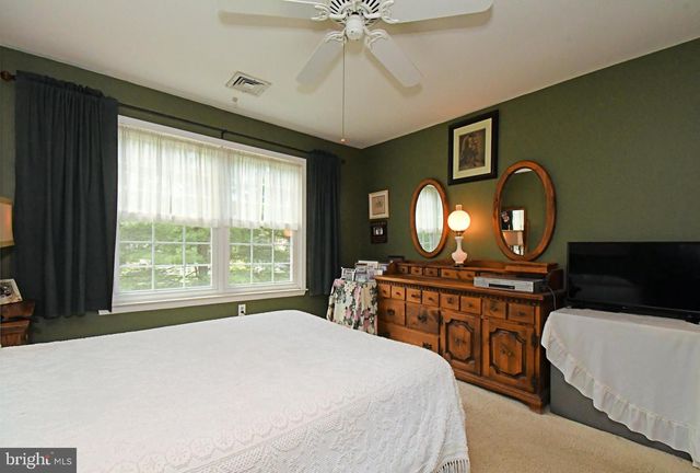 237 ALLEM LN, Perkasie, PA 18944