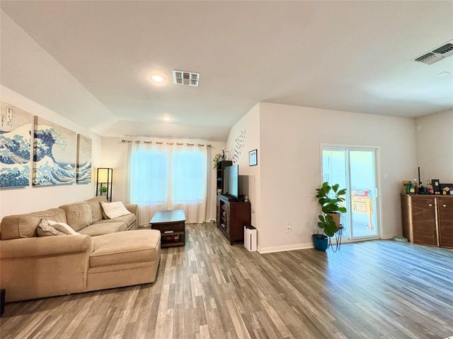 1010 Star Fish Drive, Bay City, TX 77414