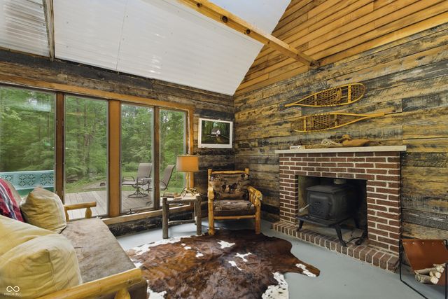 874 N Corwin Road, Bloomfield, IN 47424