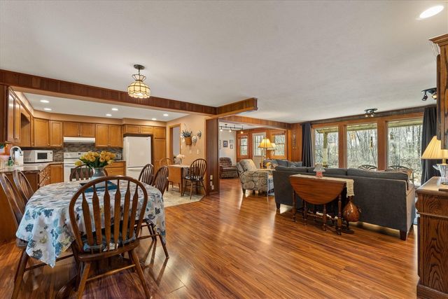 70902 Sunrise Drive, Edwardsburg, MI 49112