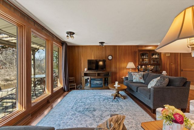 70902 Sunrise Drive, Edwardsburg, MI 49112