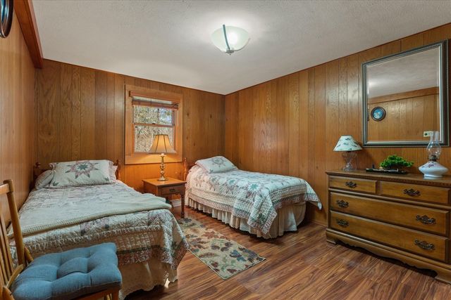 70902 Sunrise Drive, Edwardsburg, MI 49112