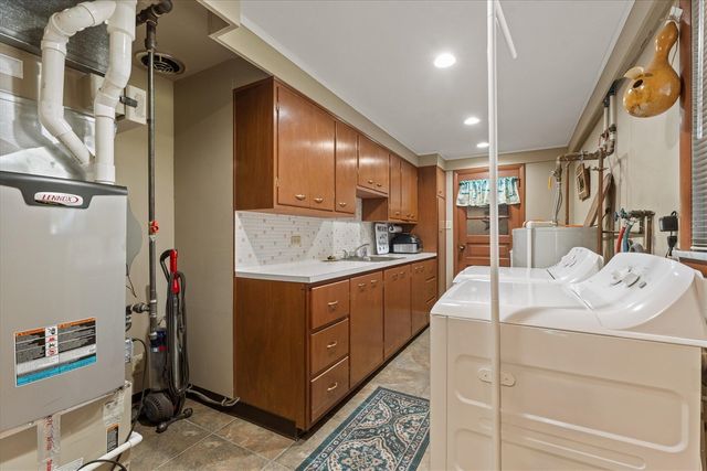 70902 Sunrise Drive, Edwardsburg, MI 49112