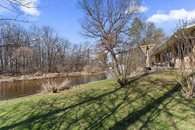 70902 Sunrise Drive, Edwardsburg, MI 49112