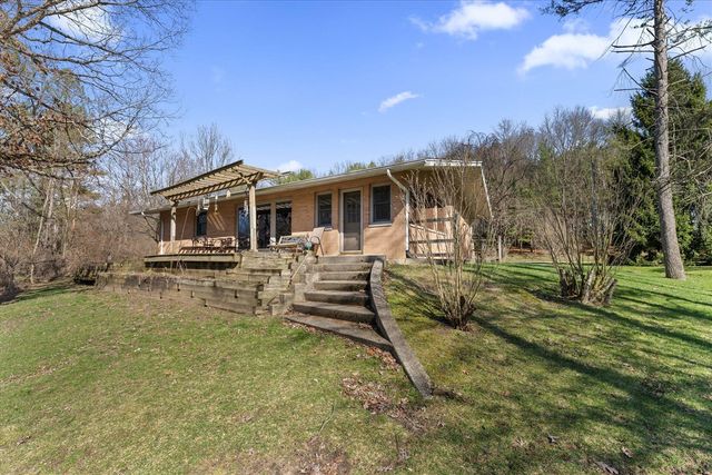 70902 Sunrise Drive, Edwardsburg, MI 49112