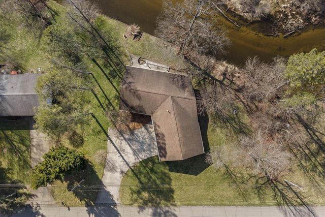 70902 Sunrise Drive, Edwardsburg, MI 49112