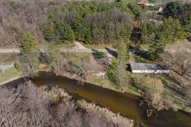 70902 Sunrise Drive, Edwardsburg, MI 49112