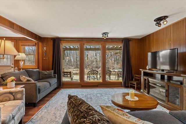 70902 Sunrise Drive, Edwardsburg, MI 49112