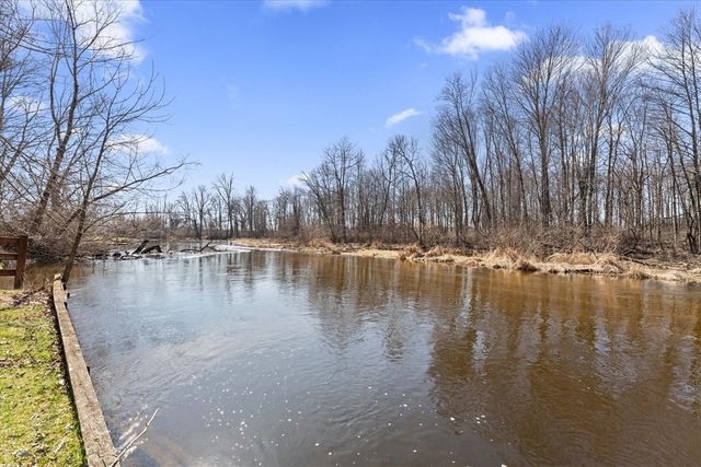 70902 Sunrise Drive, Edwardsburg, MI 49112