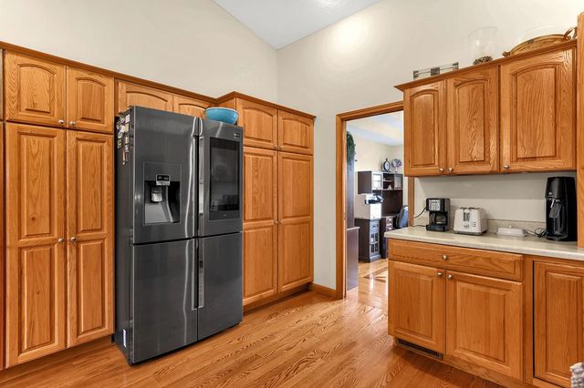 33 Longitude Drive, Mount Vernon, OH 43050