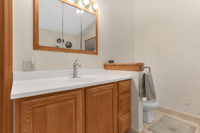 33 Longitude Drive, Mount Vernon, OH 43050