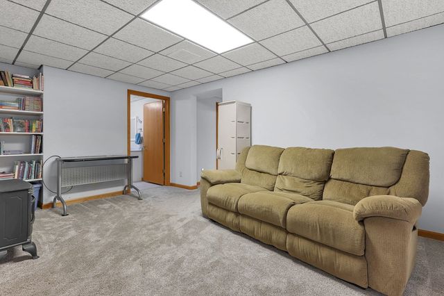 33 Longitude Drive, Mount Vernon, OH 43050