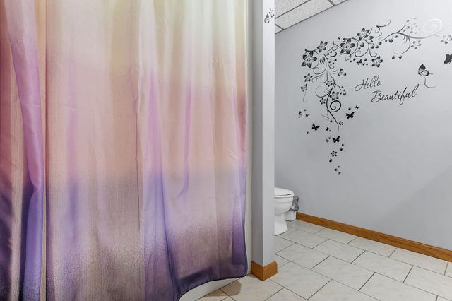 33 Longitude Drive, Mount Vernon, OH 43050